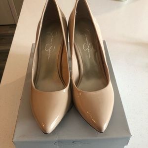 Jessica Simpson heel